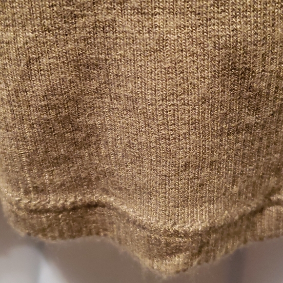 FOREVER 21 SOFT/SEXY OLIVE CROP V-NECK TANK SZ S - Picture 5 of 8